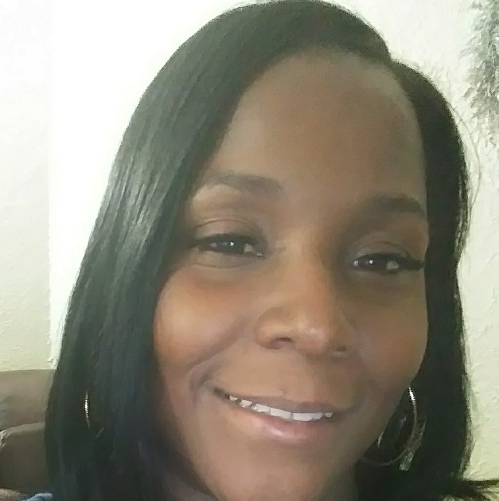 Meet your Posher, Donita